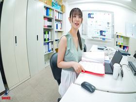 【素股調教セクハラ】 残業中、2人きりの社内で若マン肉に中年チン棒が埋もれるほど擦られ続け発情してしまった早漏マ○コにヌルッと挿入して生ハメ中出しされるドMクールな雪肌美脚部下OL サンプル動画サムネイル